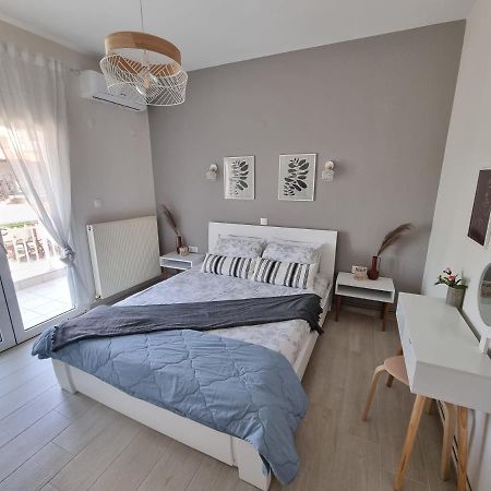 ניקיטי Our Home-Fully Renovated Apartments And Studios By The Sea מראה חיצוני תמונה