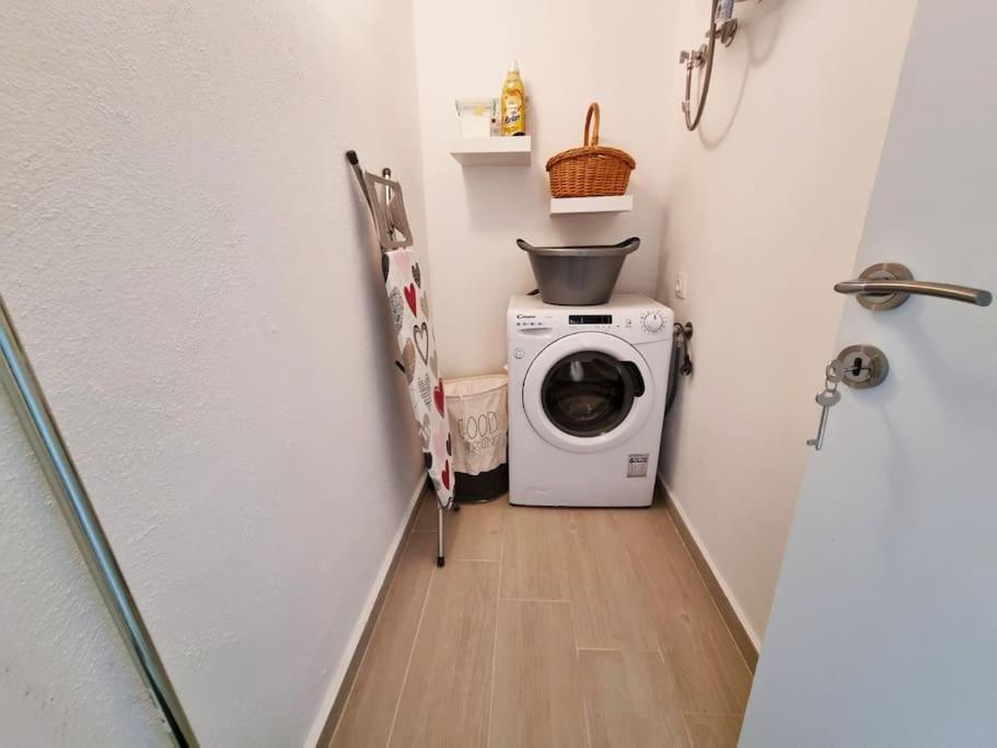 ניקיטי Our Home-Fully Renovated Apartments And Studios By The Sea מראה חיצוני תמונה