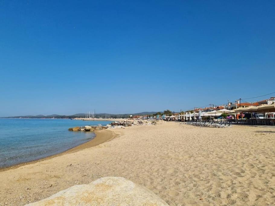 ניקיטי Our Home-Fully Renovated Apartments And Studios By The Sea מראה חיצוני תמונה