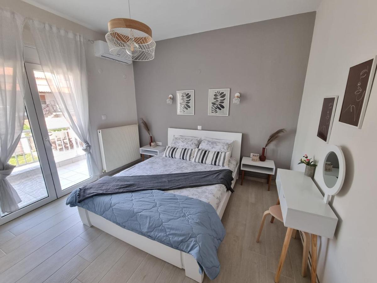 ניקיטי Our Home-Fully Renovated Apartments And Studios By The Sea מראה חיצוני תמונה