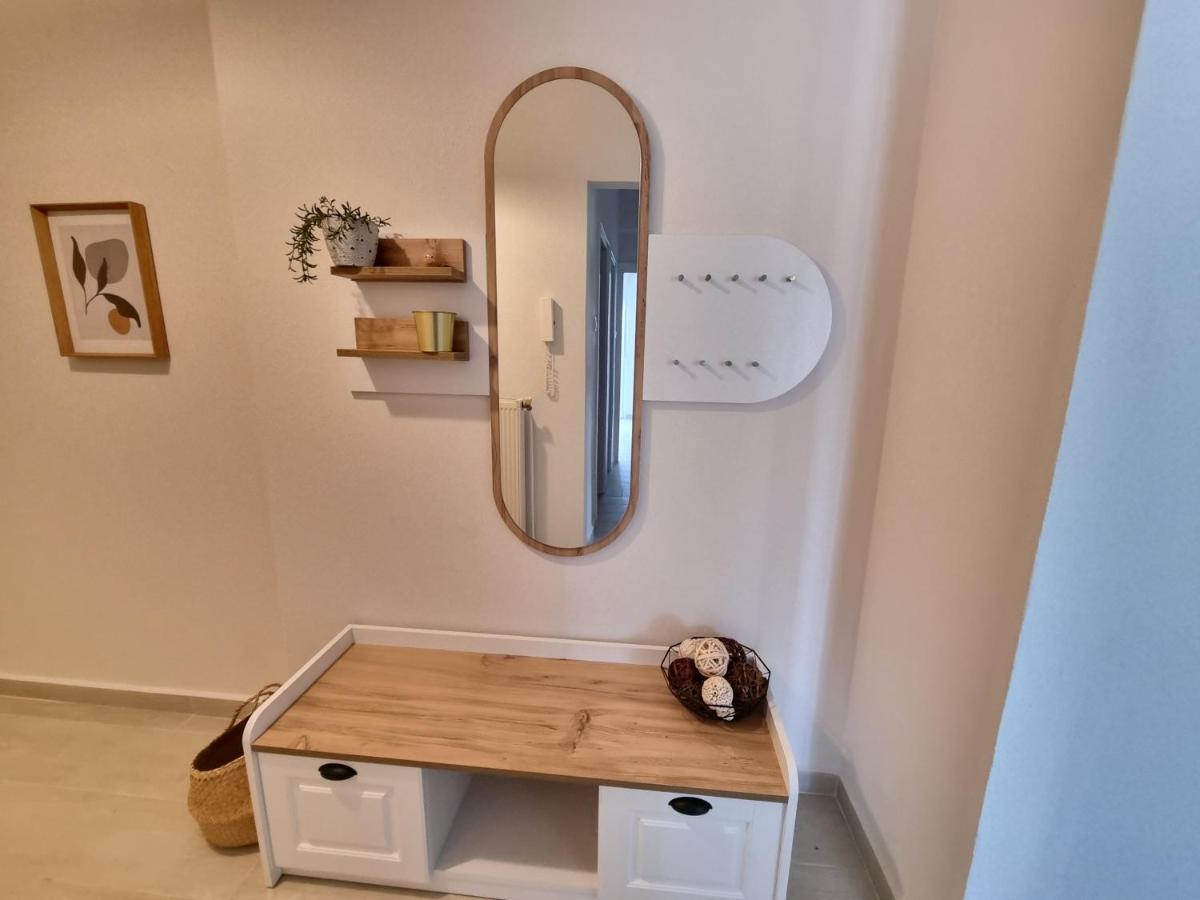 ניקיטי Our Home-Fully Renovated Apartments And Studios By The Sea מראה חיצוני תמונה